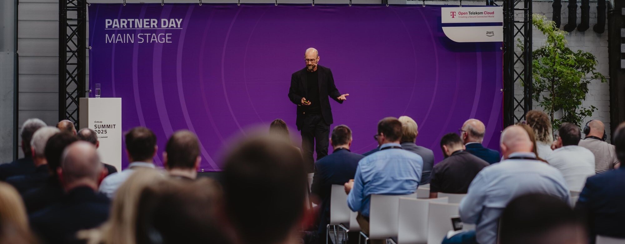 partner-day-mainstage-aws-session-1